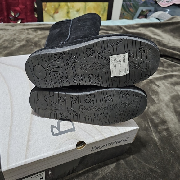 Bearpaw tall black boots - Picture 5 of 6